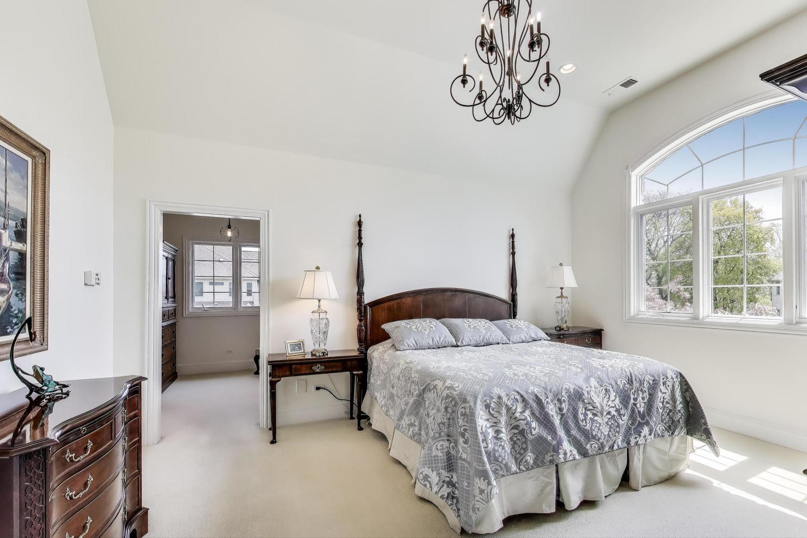 511 W 56TH Street