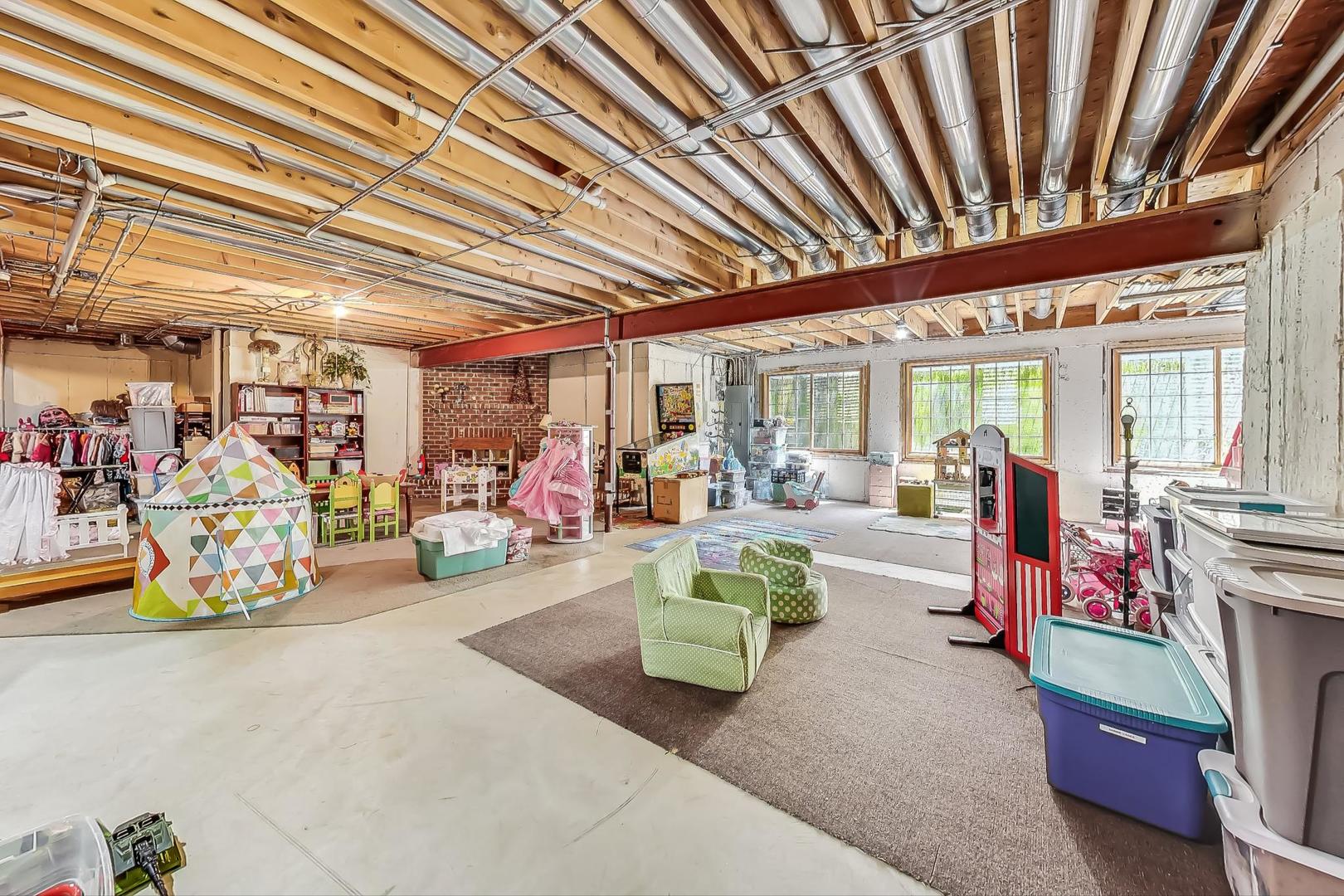 6256 Wildwood Lane