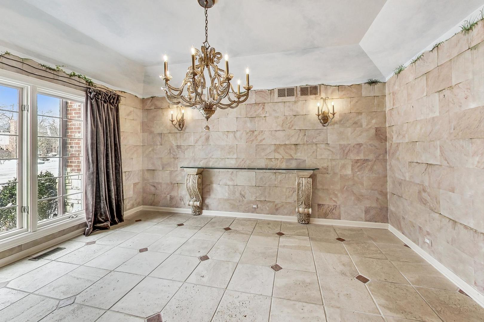 6256 Wildwood Lane
