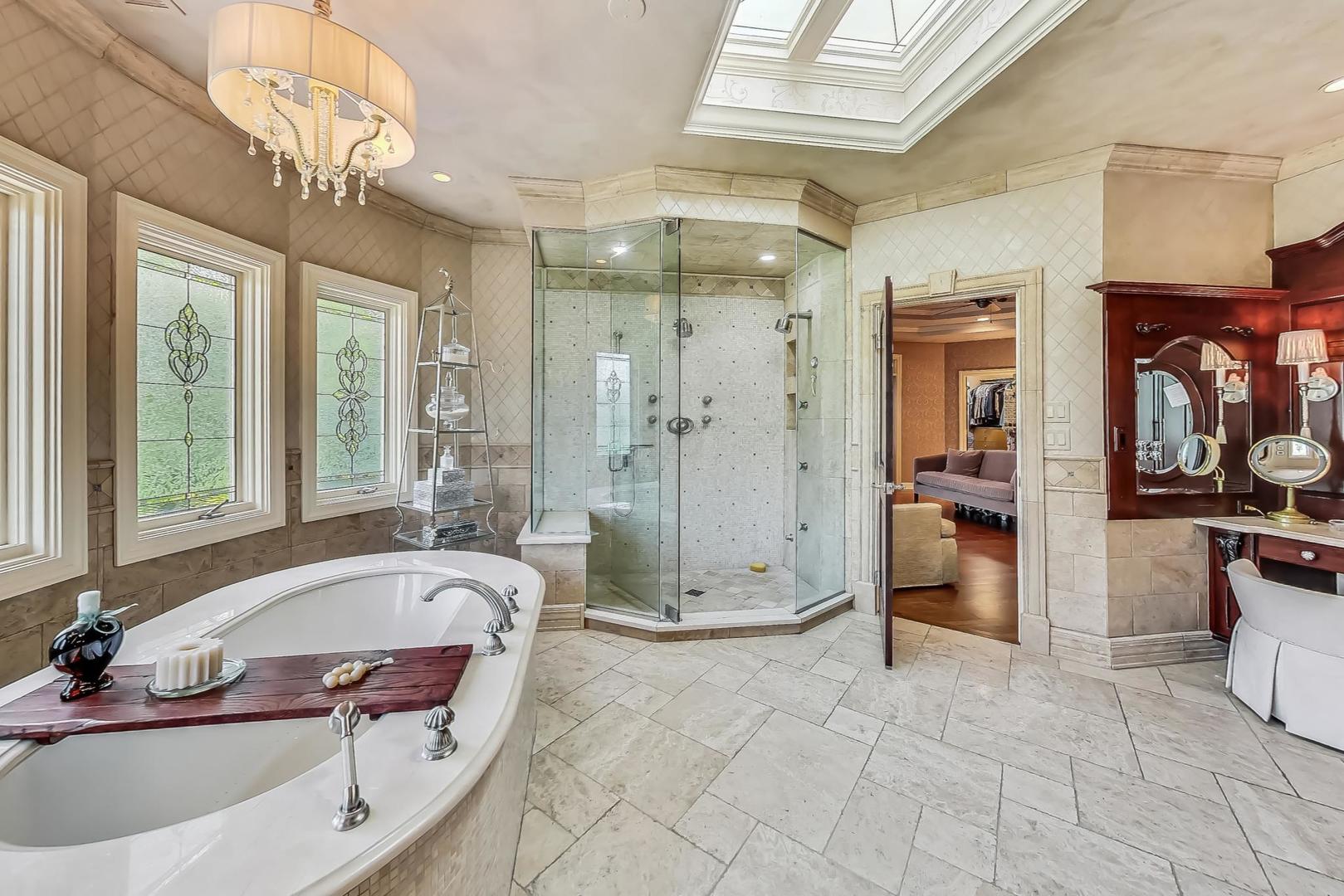 6256 Wildwood Lane
