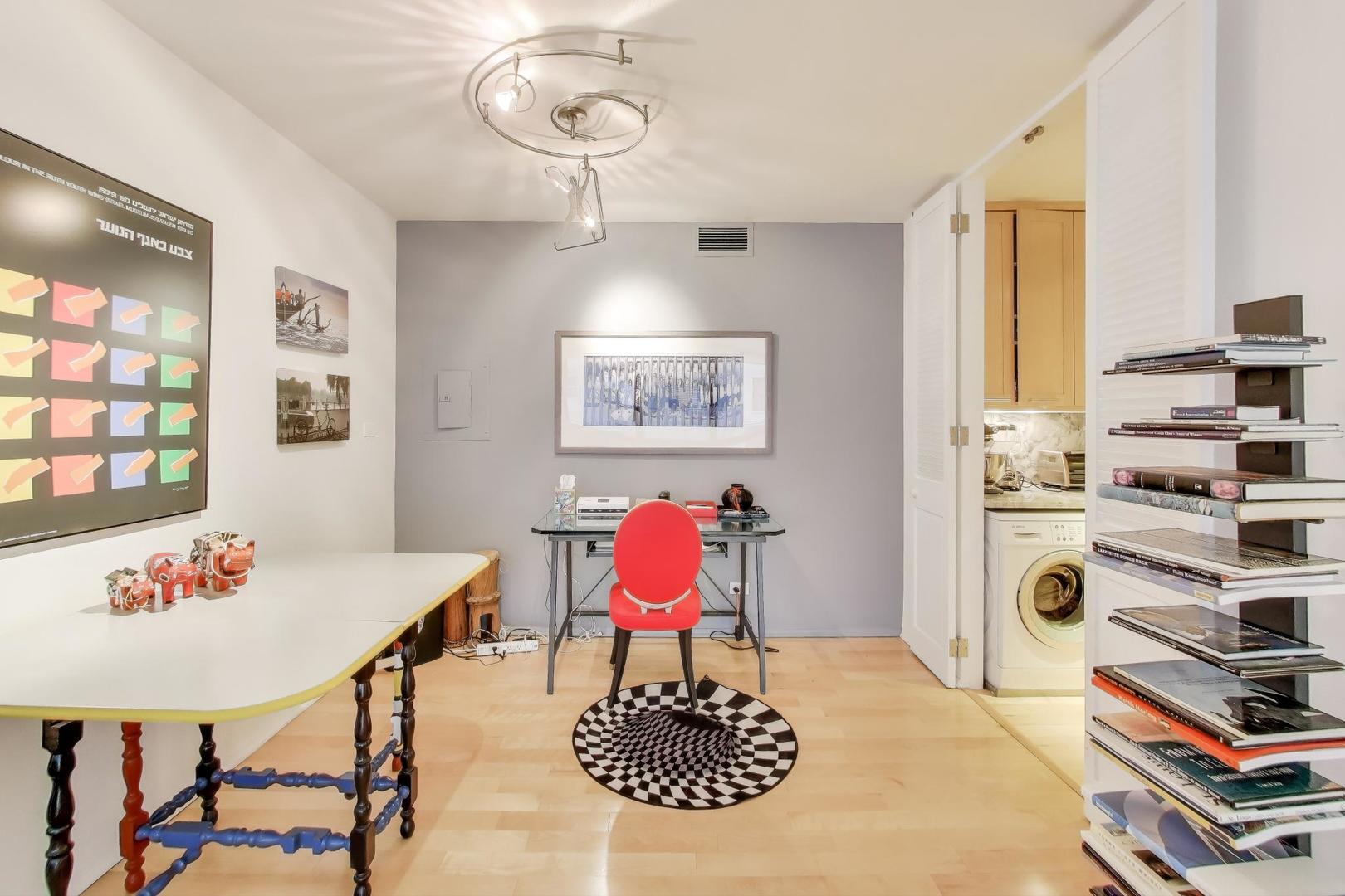 900 N LAKE SHORE Drive Unit: 802-4
