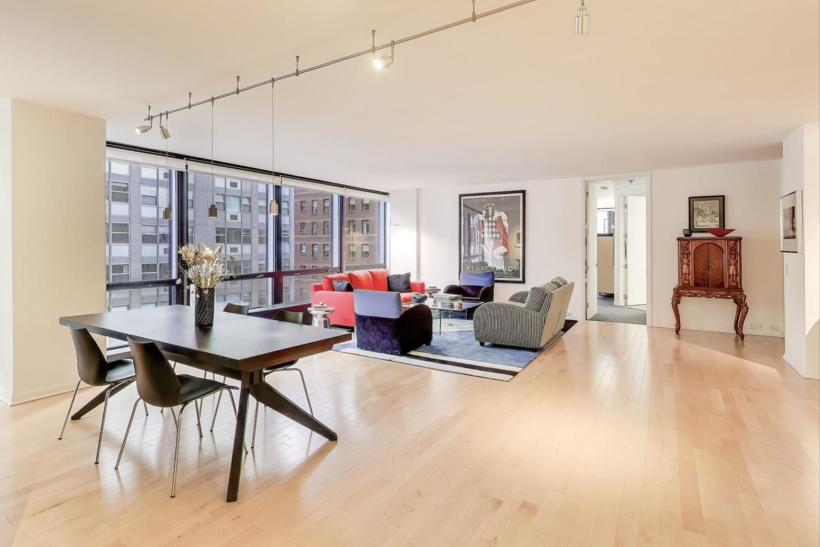 900 N LAKE SHORE Drive Unit: 802-4