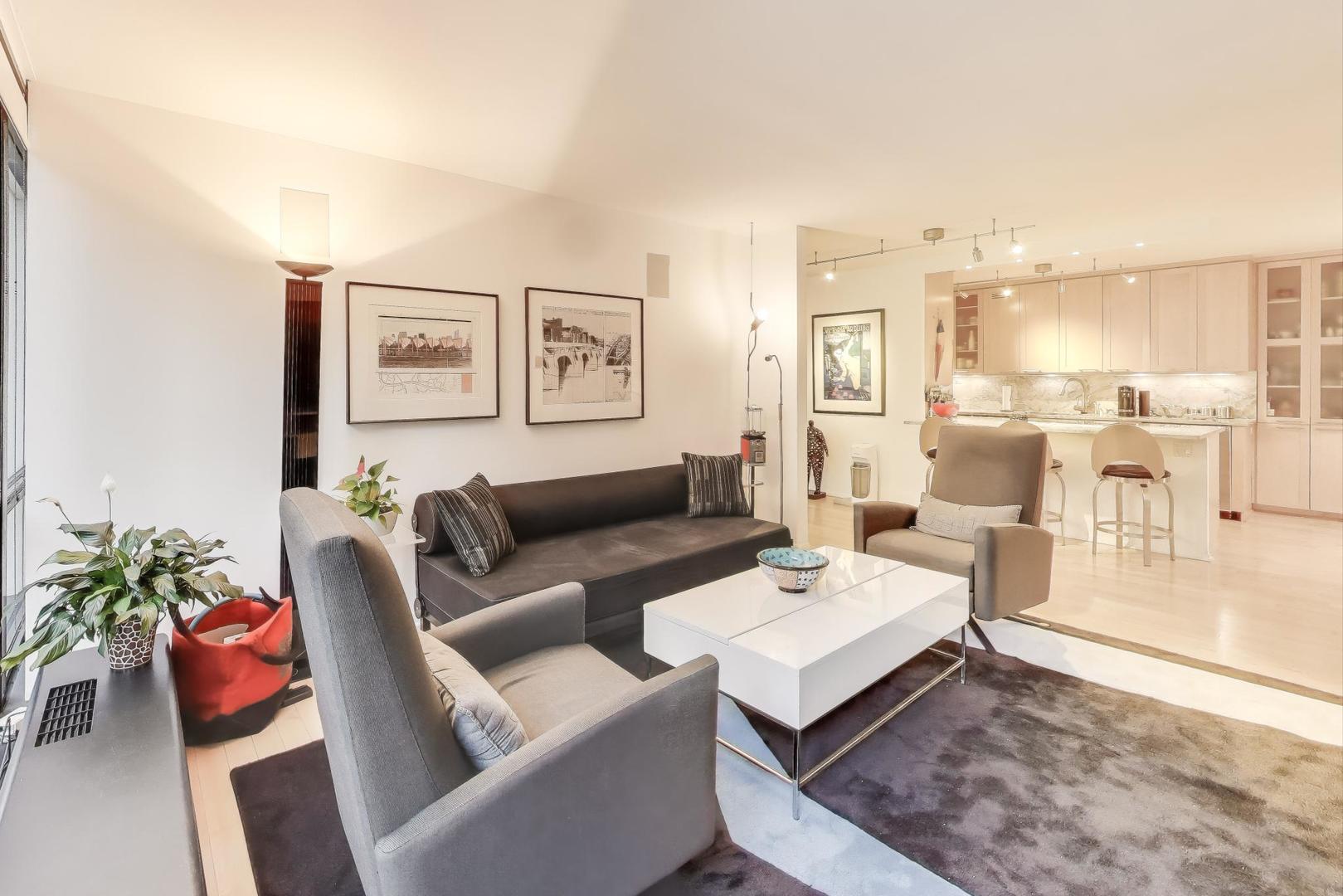 900 N LAKE SHORE Drive Unit: 802-4