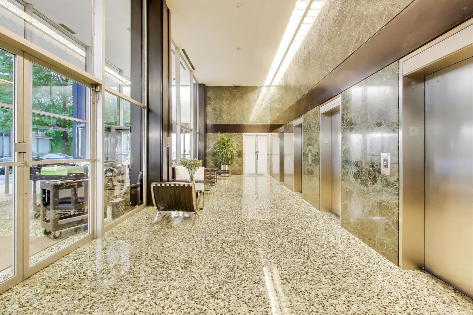 900 N LAKE SHORE Drive Unit: 802-4