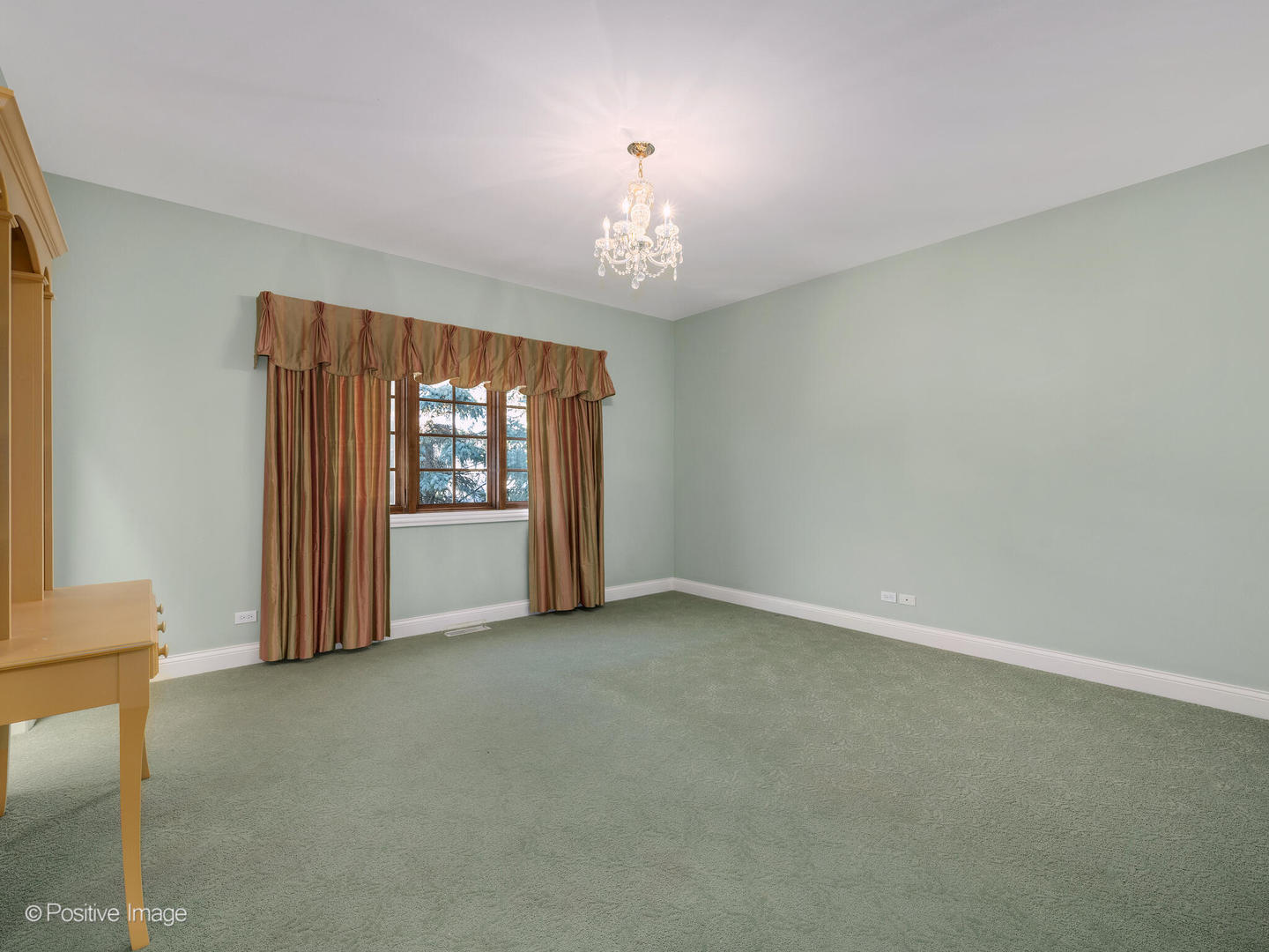 48 FOREST GATE Circle