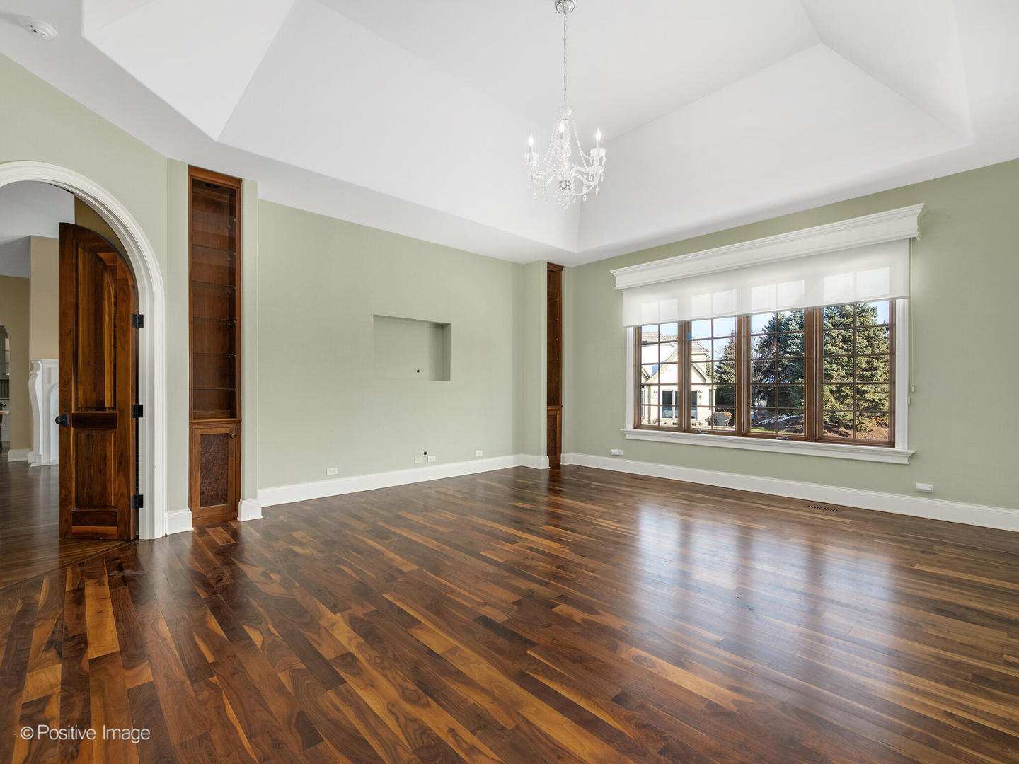 48 FOREST GATE Circle