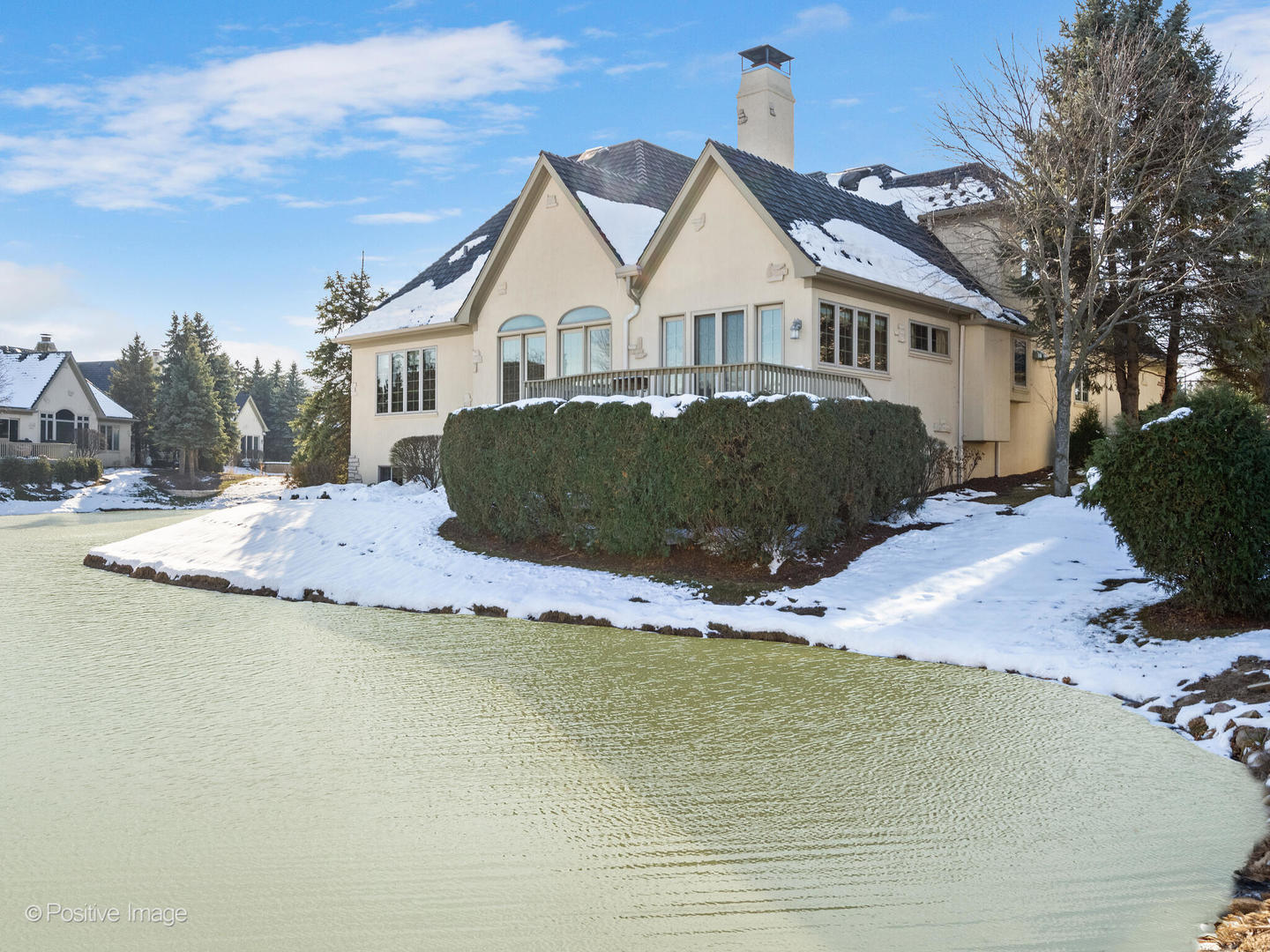 48 FOREST GATE Circle