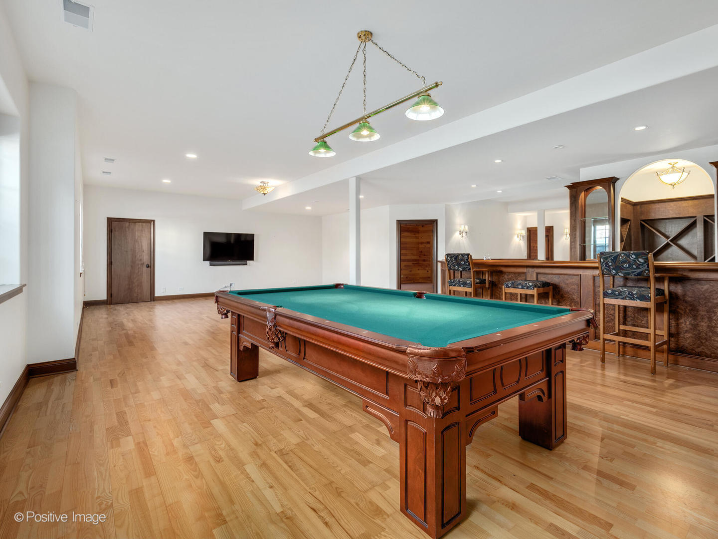 48 FOREST GATE Circle