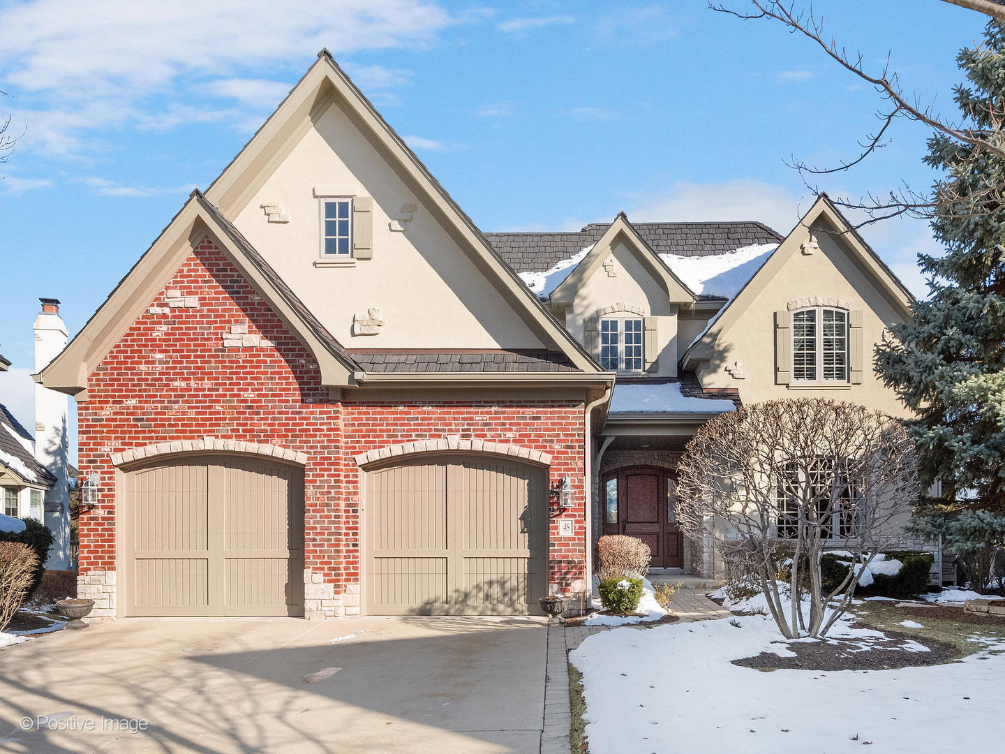 48 FOREST GATE Circle