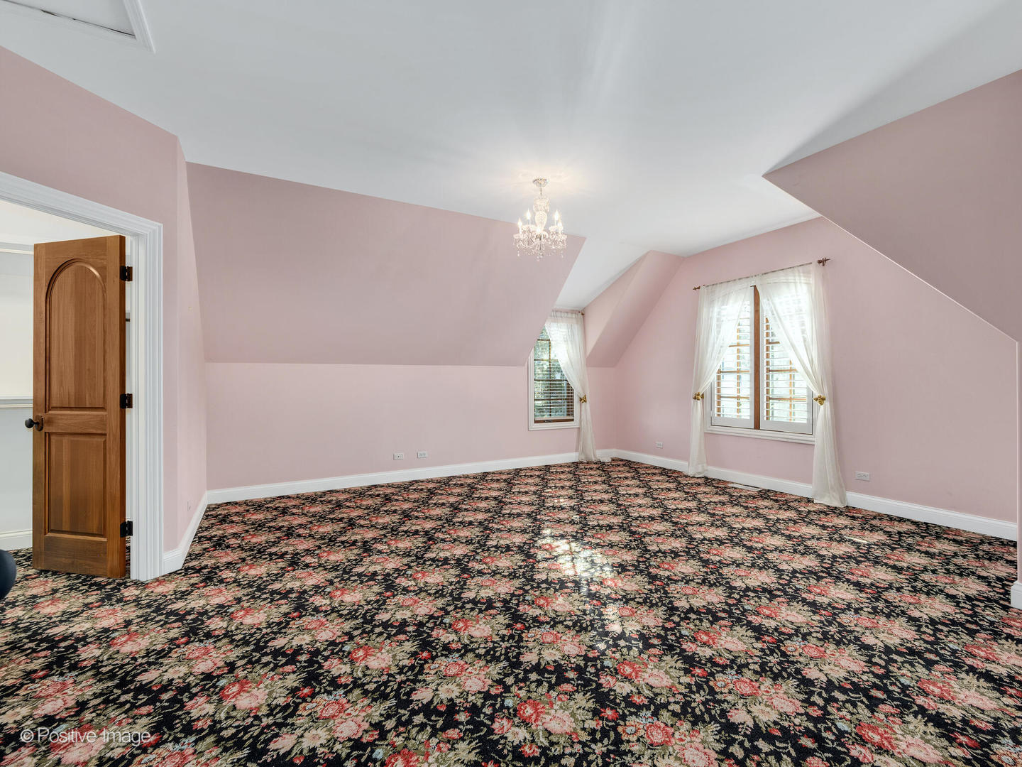 48 FOREST GATE Circle