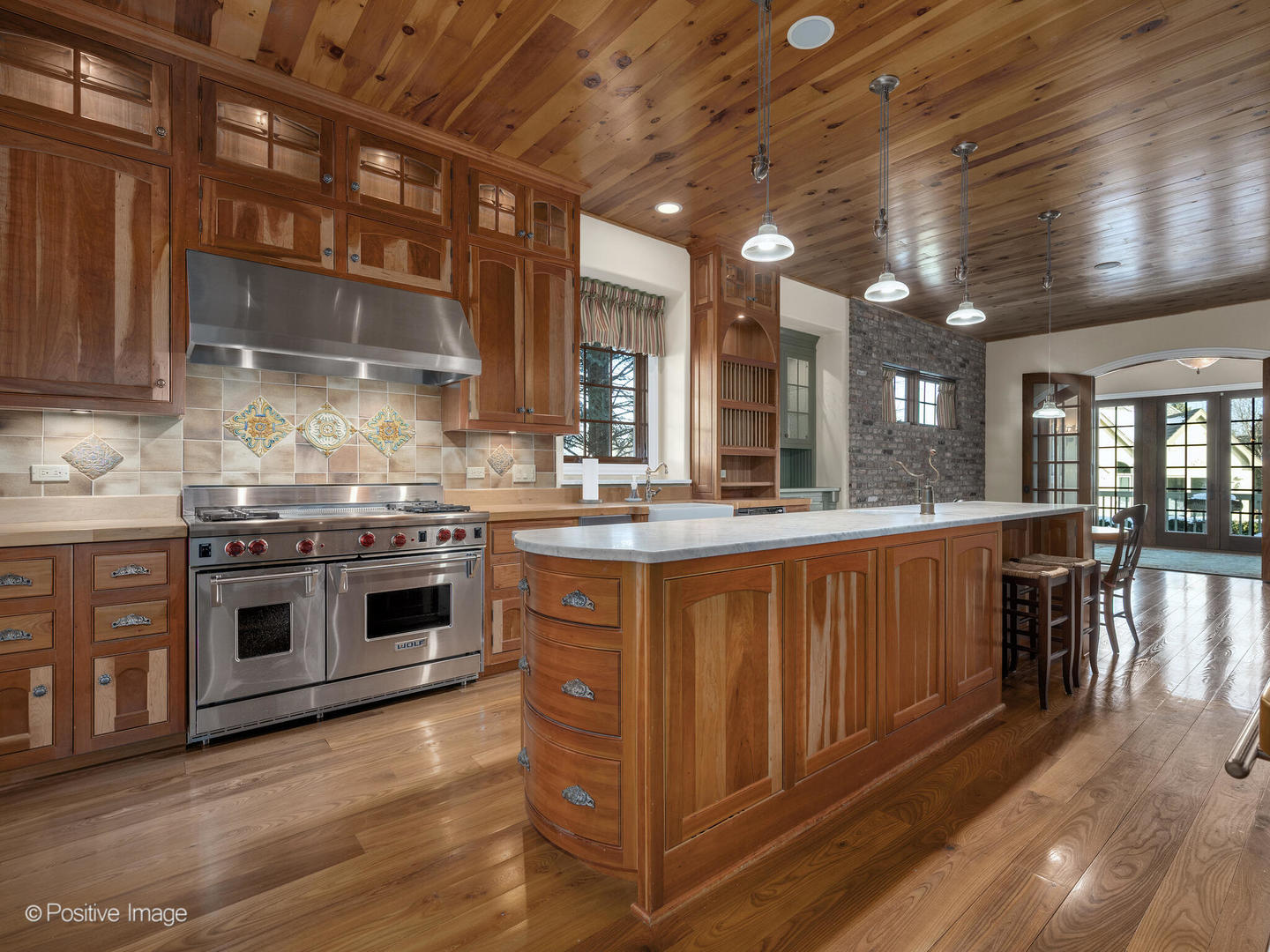 48 FOREST GATE Circle