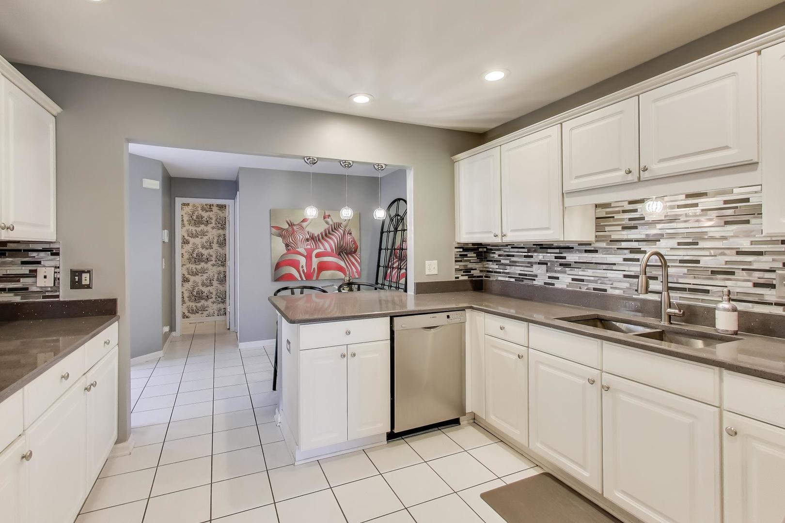645 CITADEL Drive Unit: 645