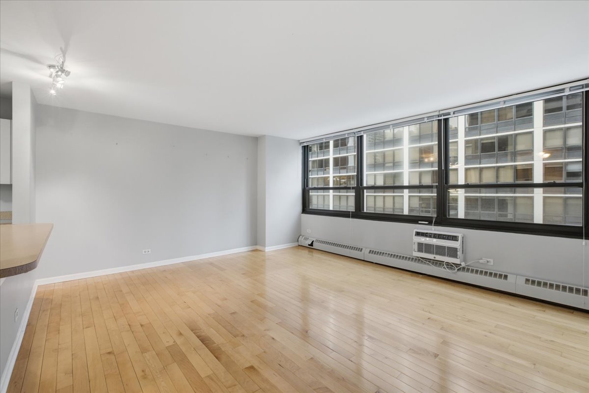 33 E Cedar Street Unit: 5B