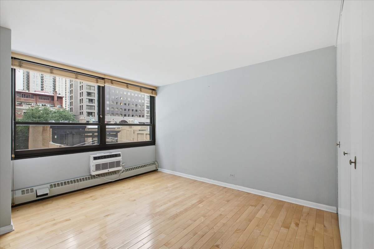 33 E Cedar Street Unit: 5B