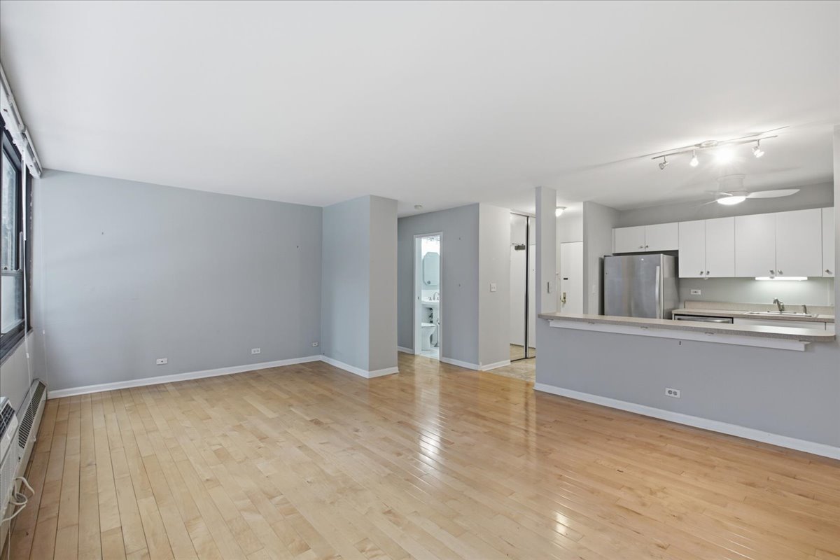 33 E Cedar Street Unit: 5B