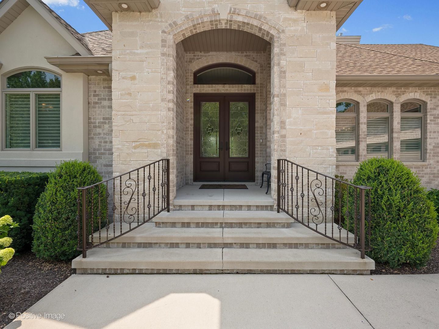 335 Edgewater Drive