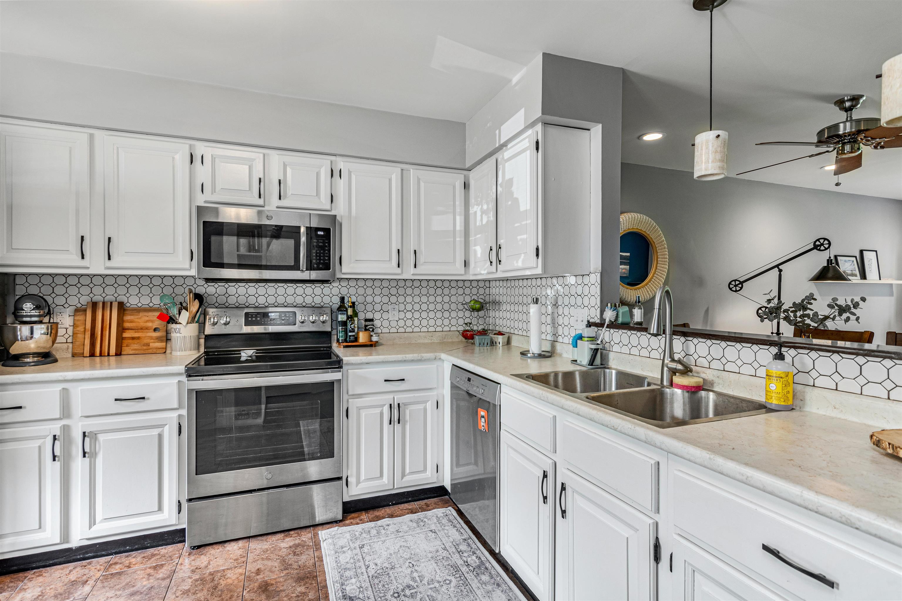 70 Brickyard Road Unit: 11