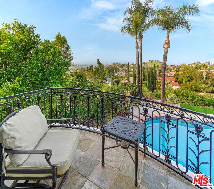 3819 Vista Linda Drive