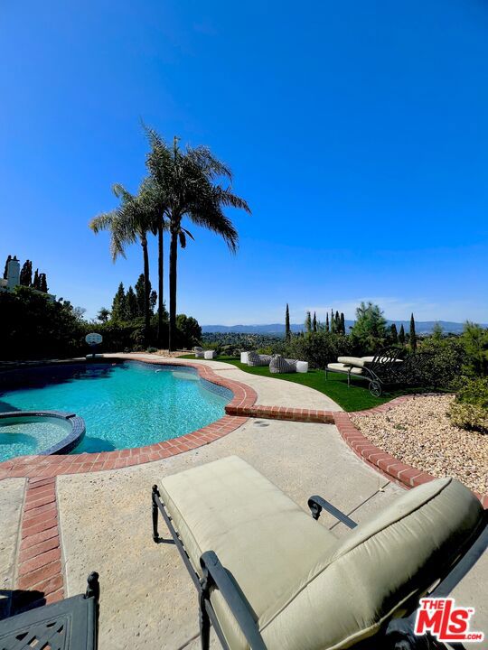 3819 Vista Linda Drive