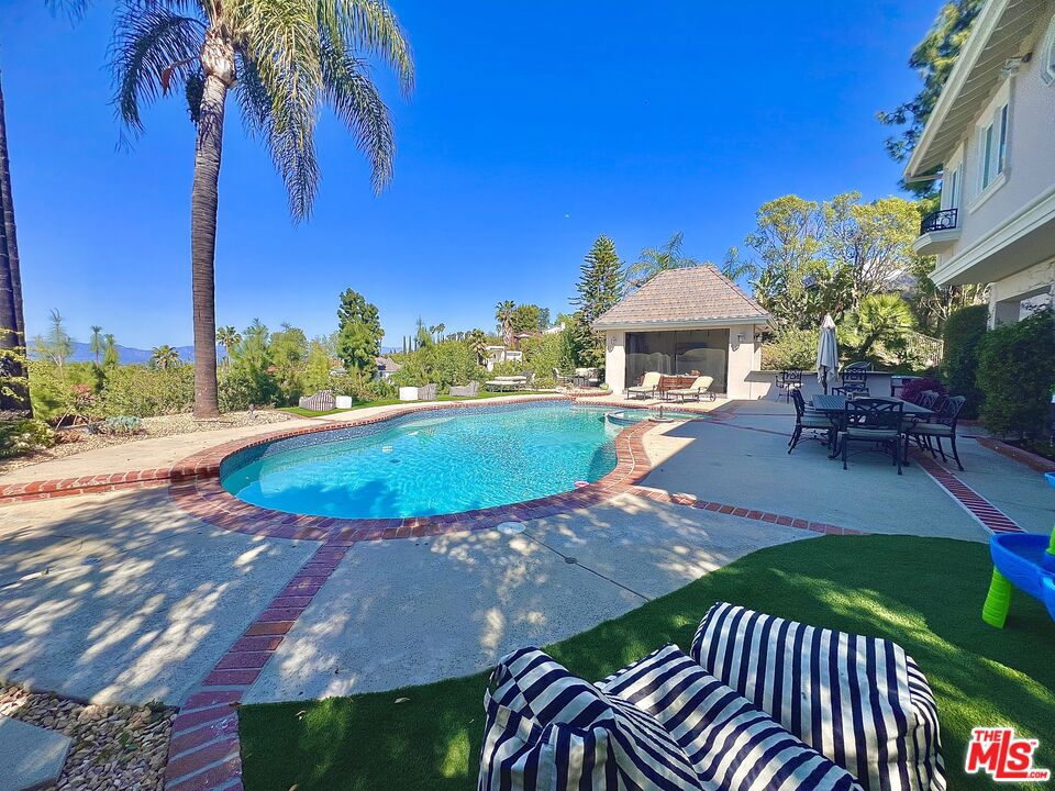 3819 Vista Linda Drive