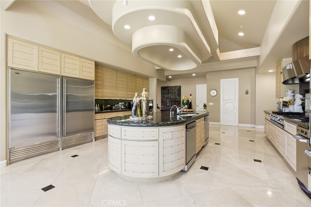 25411 Colette Way