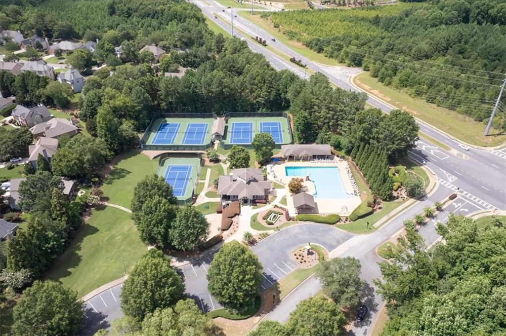 3405 Bridle Ridge Drive