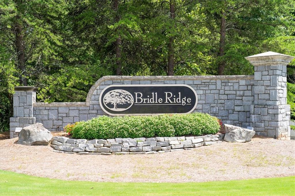 3405 Bridle Ridge Drive