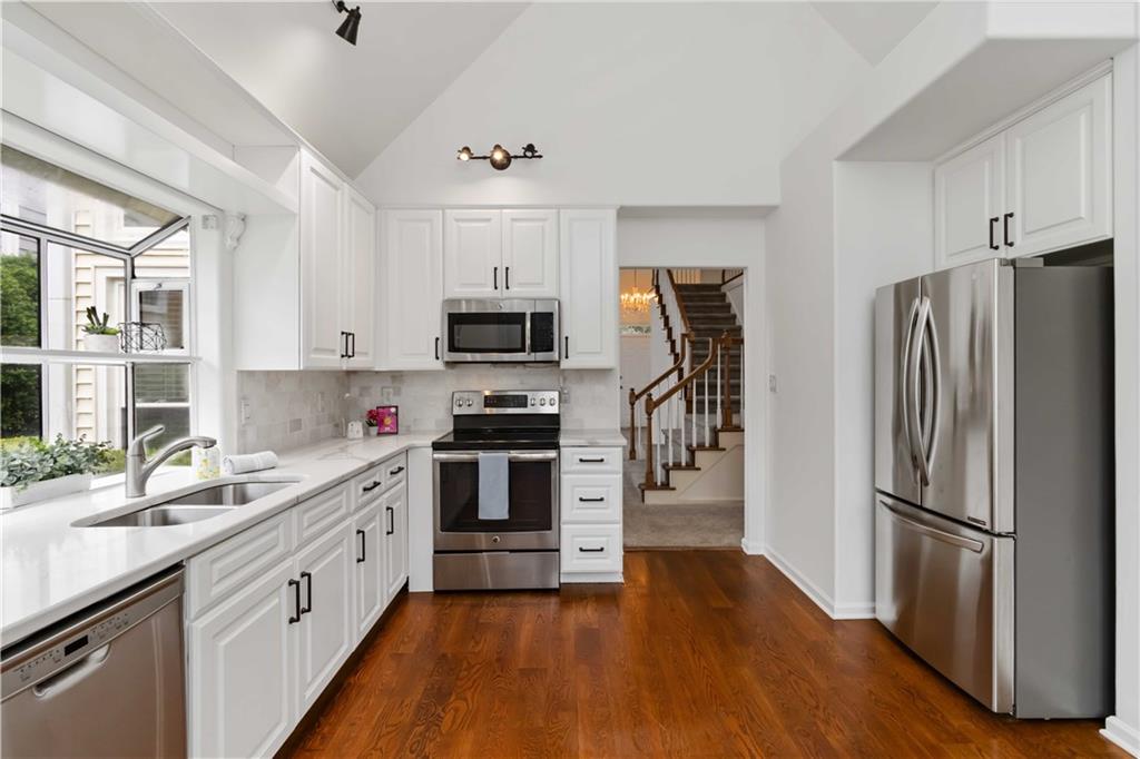 215 Ridge Point Court