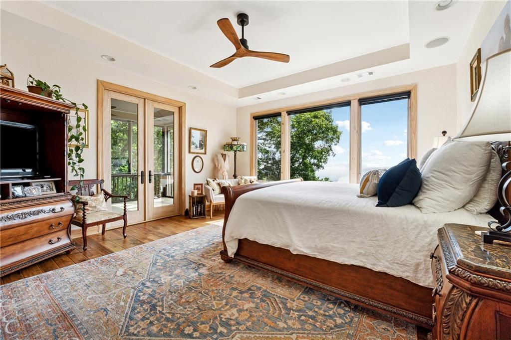 140 Sunset Cliff Drive