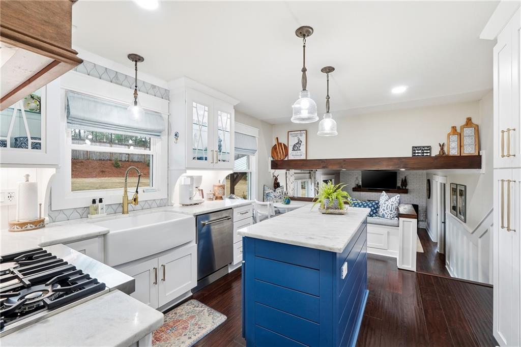 2871 Fontainebleau Drive