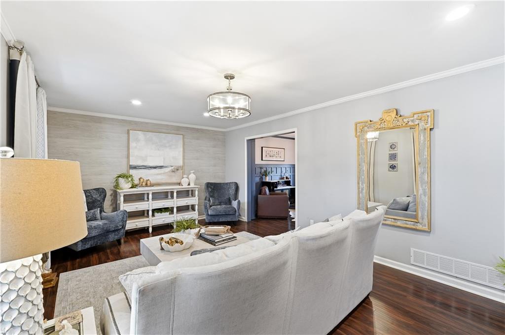 2871 Fontainebleau Drive