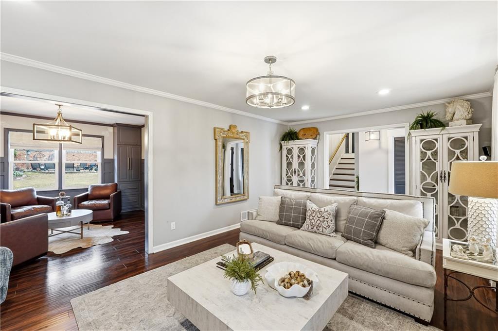 2871 Fontainebleau Drive