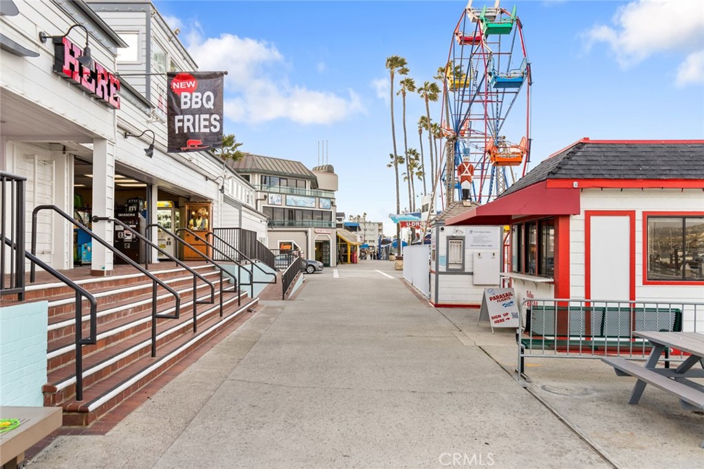 713 W Balboa Boulevard