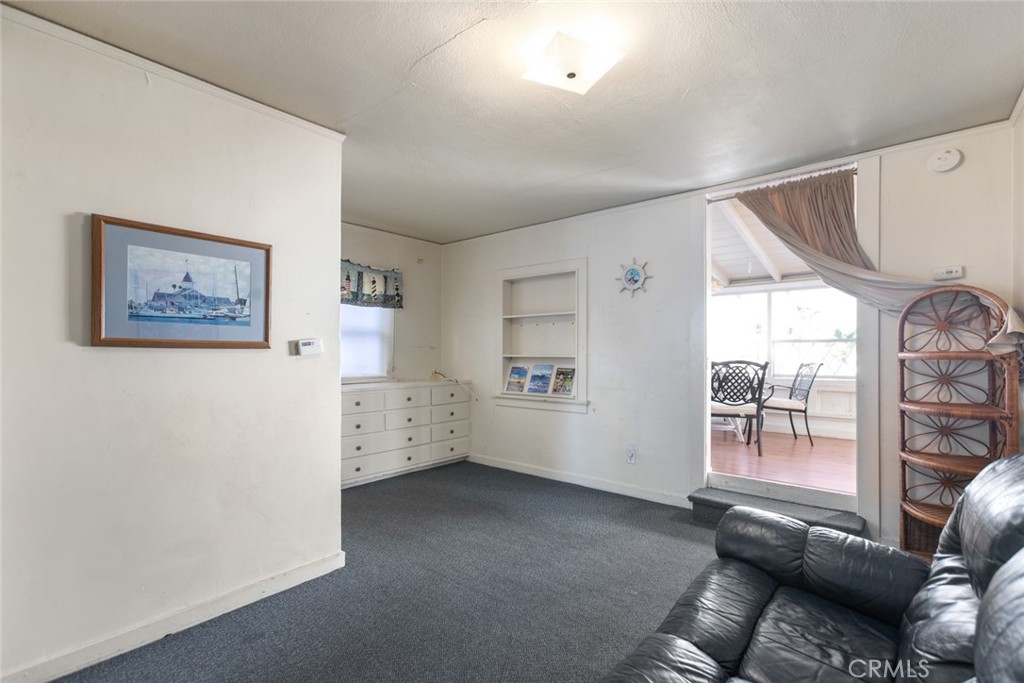 713 W Balboa Boulevard