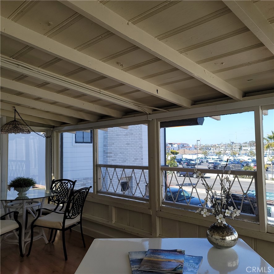 713 W Balboa Boulevard