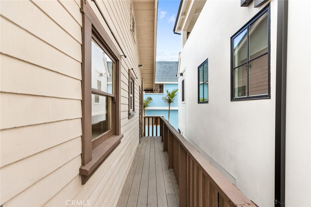713 W Balboa Boulevard