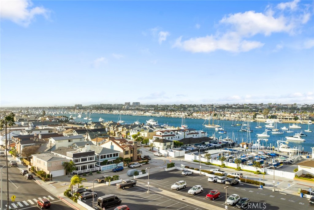 713 W Balboa Boulevard