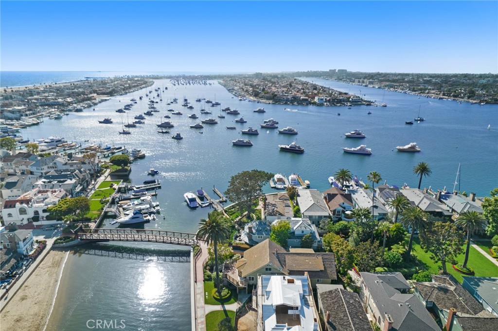 22 Bay Island