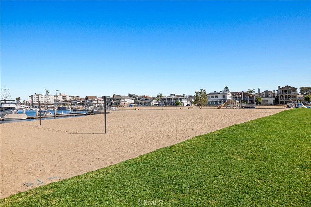 22 Bay Island