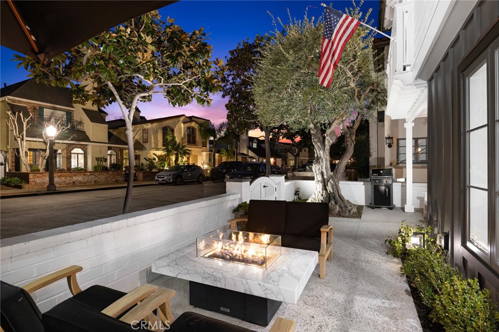 2146 Miramar Drive