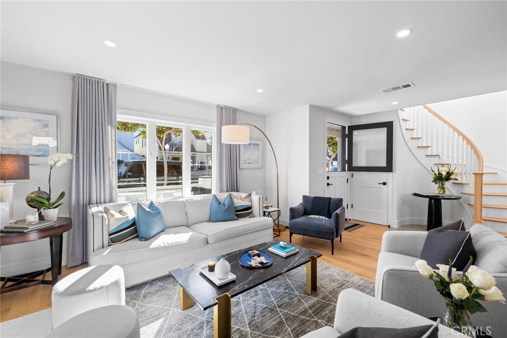 2146 Miramar Drive
