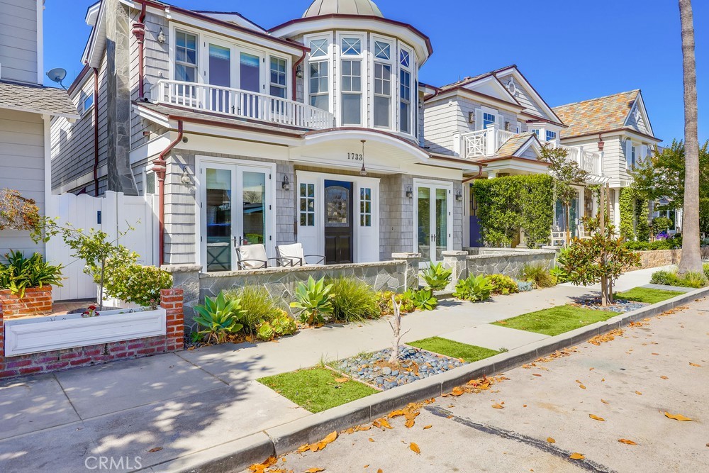 1733 Miramar Drive