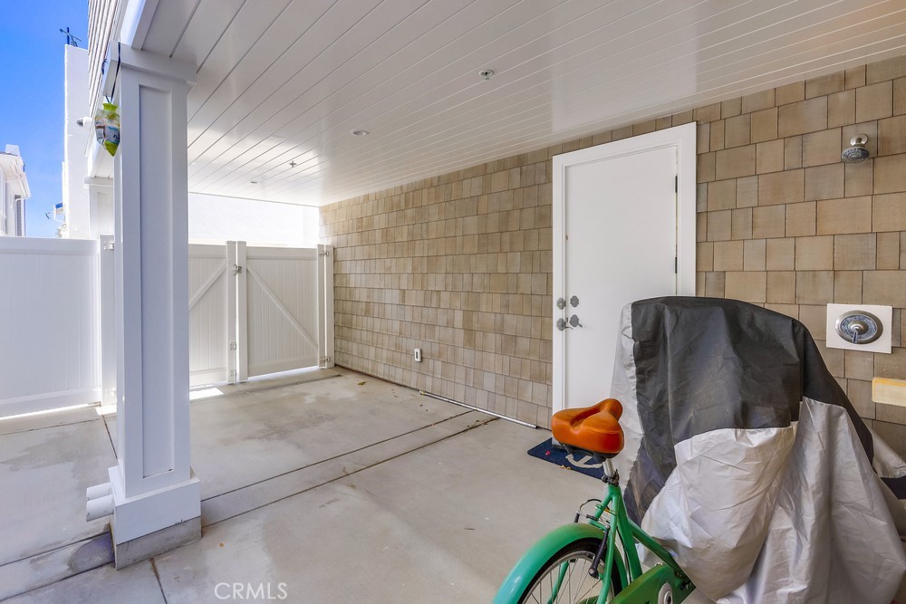 1733 Miramar Drive
