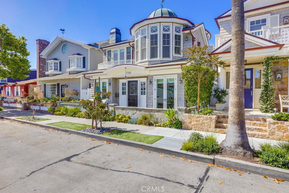 1733 Miramar Drive