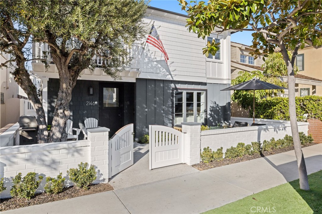 2146 Miramar Drive