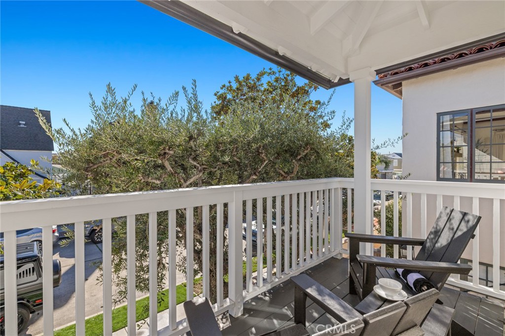 2146 Miramar Drive