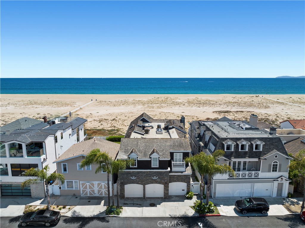 1217 E Balboa Boulevard
