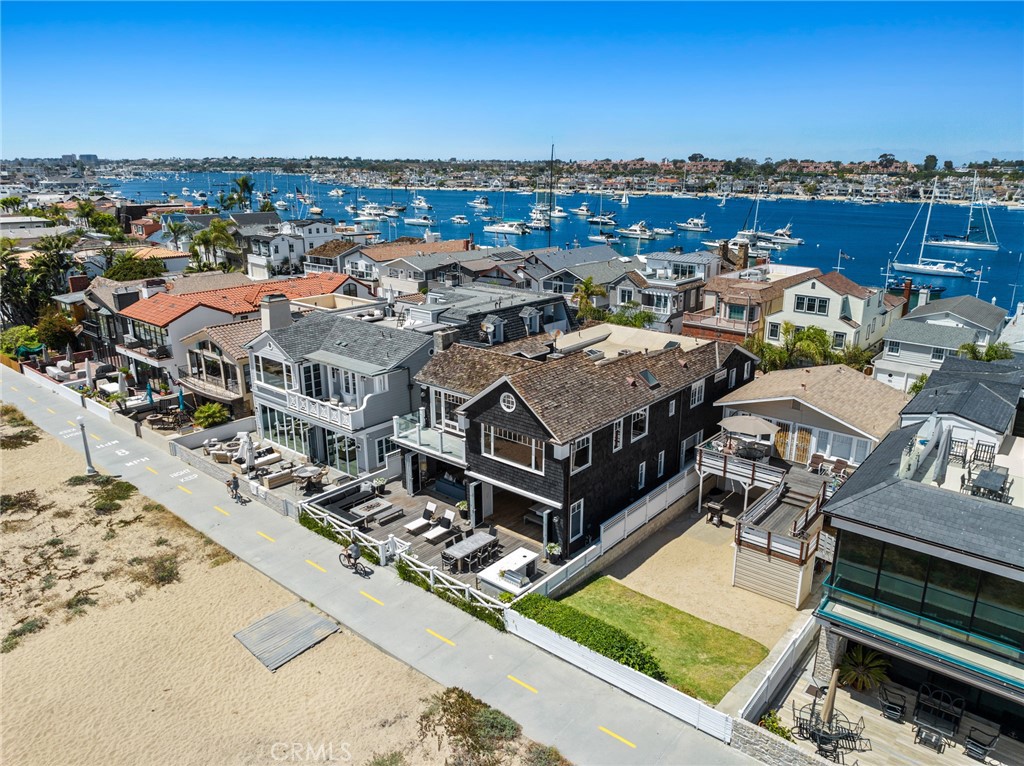 1217 E Balboa Boulevard