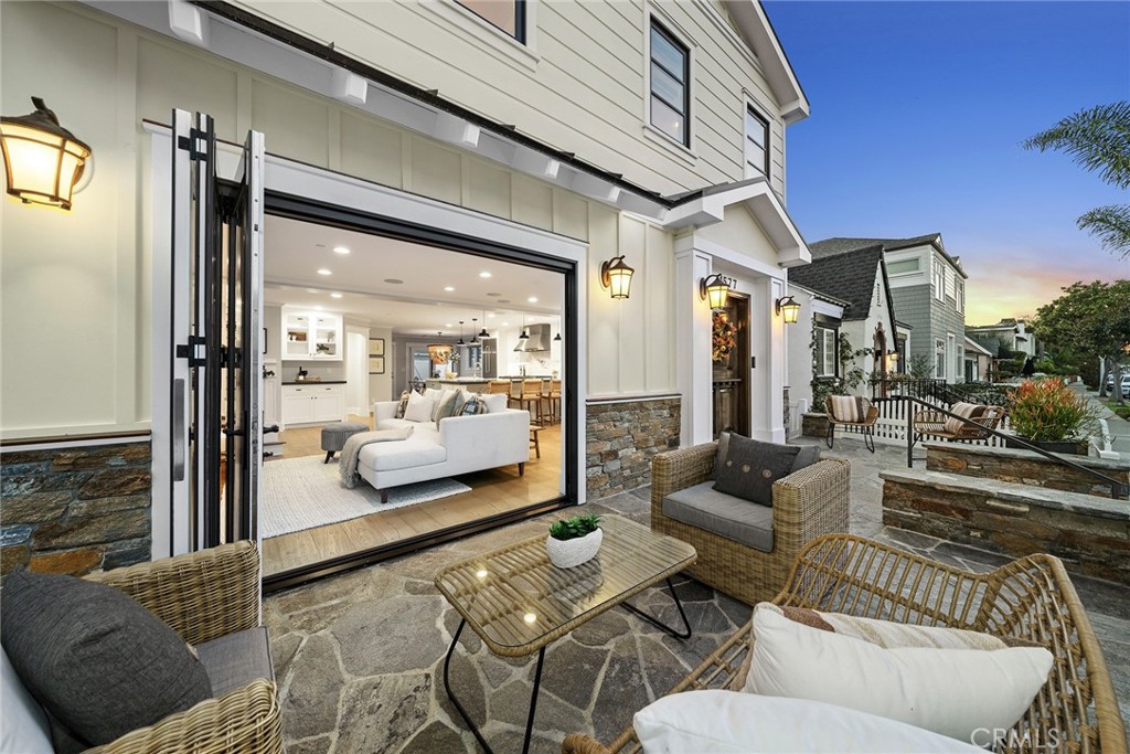1577 Miramar Drive