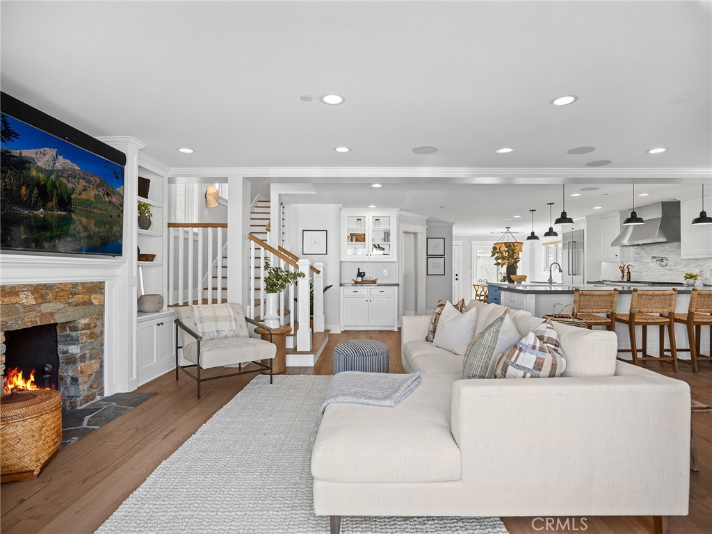 1577 Miramar Drive